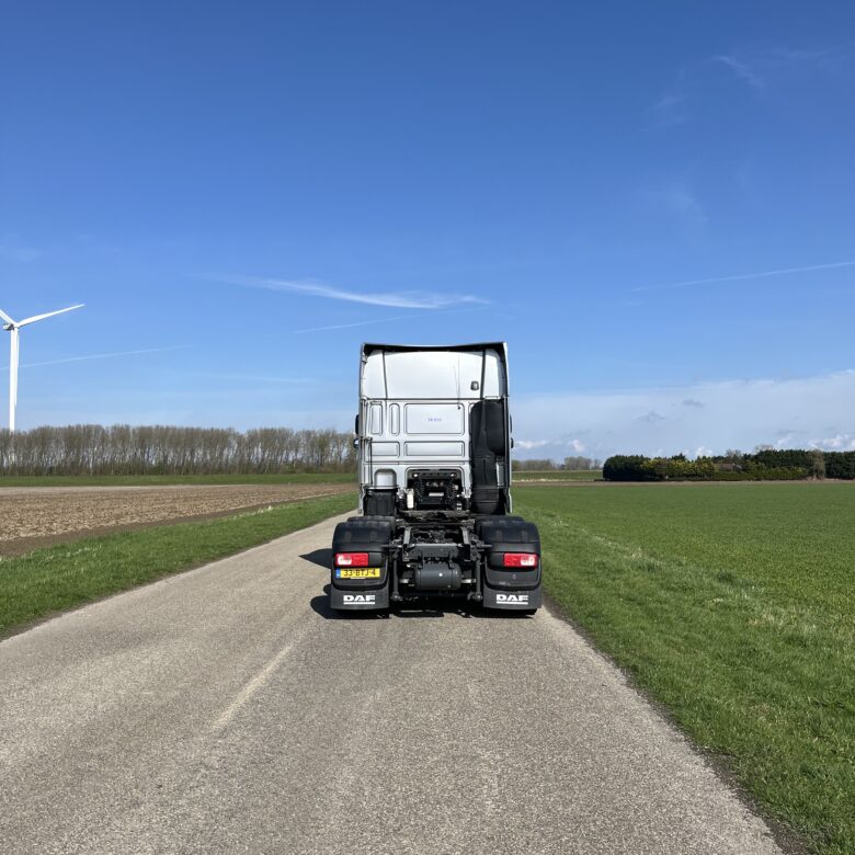 DAF  XF530 6x4 with only 11.000KM ! - Image 3