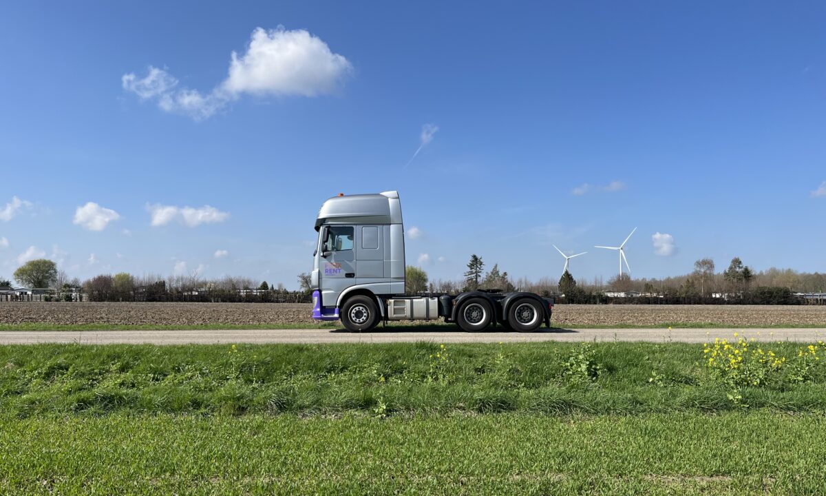 DAF  XF530 6x4 with only 11.000KM ! - Image 2