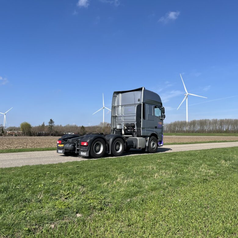 DAF  XF530 6x4 with only 11.000KM ! - Image 4