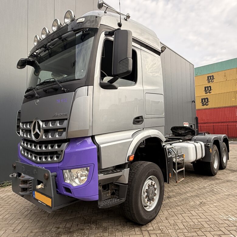Mercedes Arocs 3352 180t 6x6 - Image 7