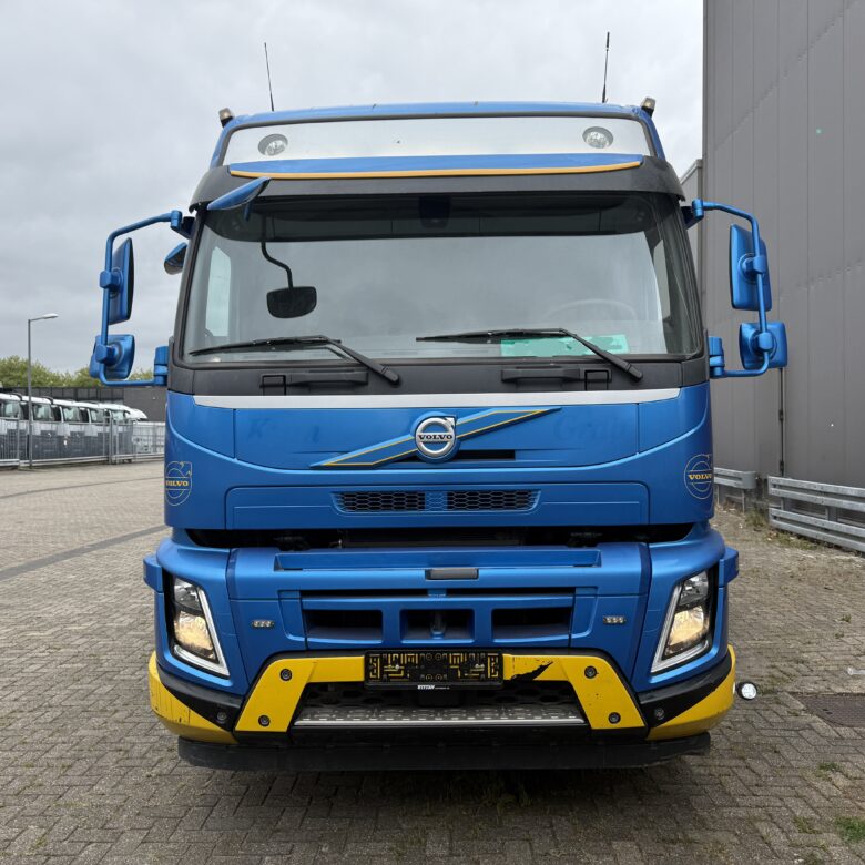 Volvo FMX540 8X4 3-side cable-system/tipper with Palfinger PK34000-SH E - Image 12