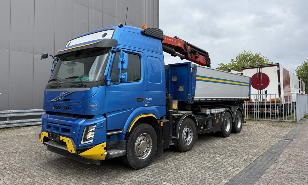 Volvo FMX540 8X4 3-side cable-system/tipper with Palfinger PK34000-SH E - Image 5