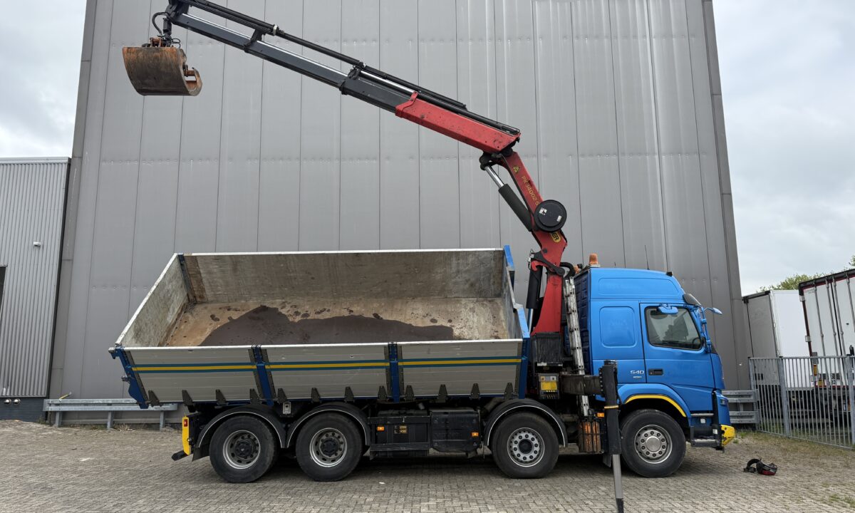 Volvo FMX540 8X4 3-side cable-system/tipper with Palfinger PK34000-SH E - Image 8