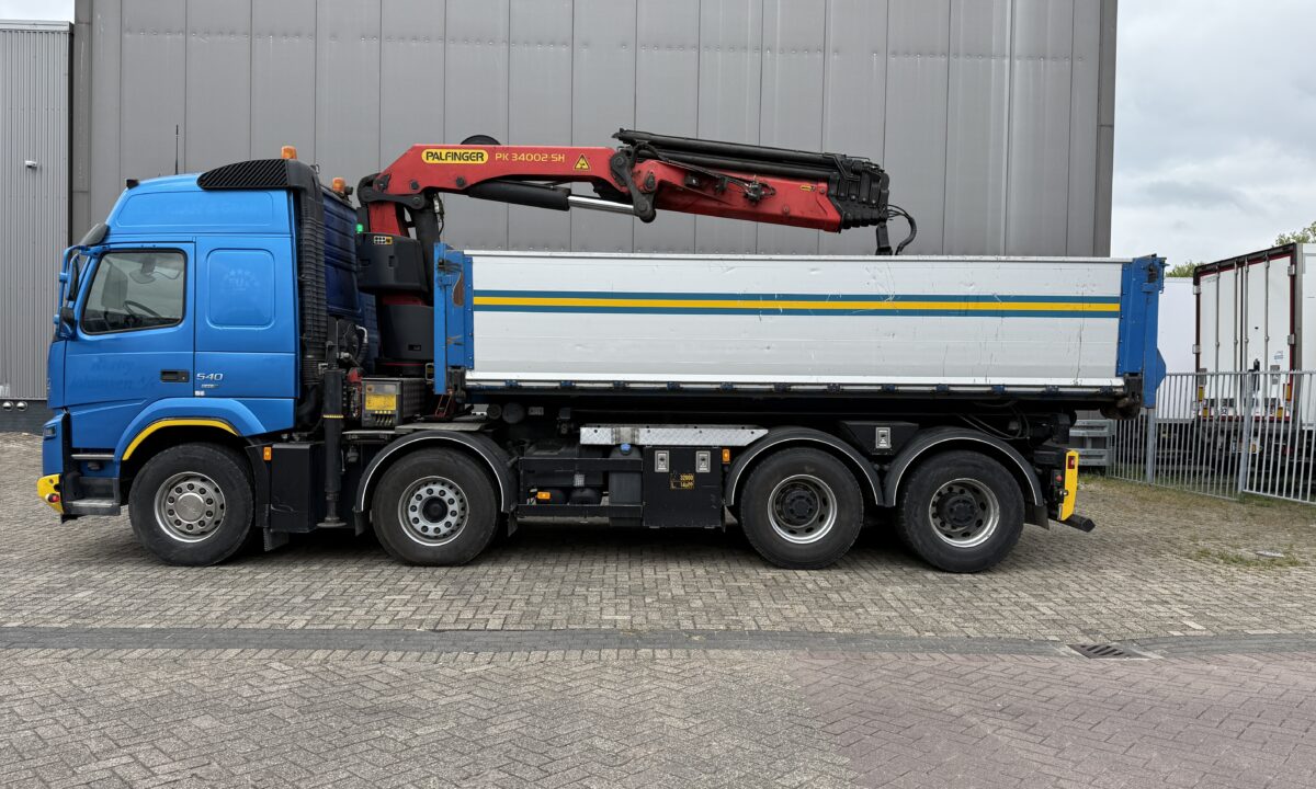 Volvo FMX540 8X4 3-side cable-system/tipper with Palfinger PK34000-SH E - Image 2