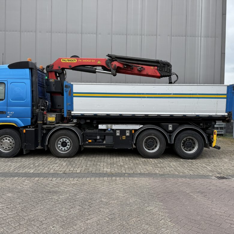 Volvo FMX540 8X4 3-side cable-system/tipper with Palfinger PK34000-SH E - Image 2