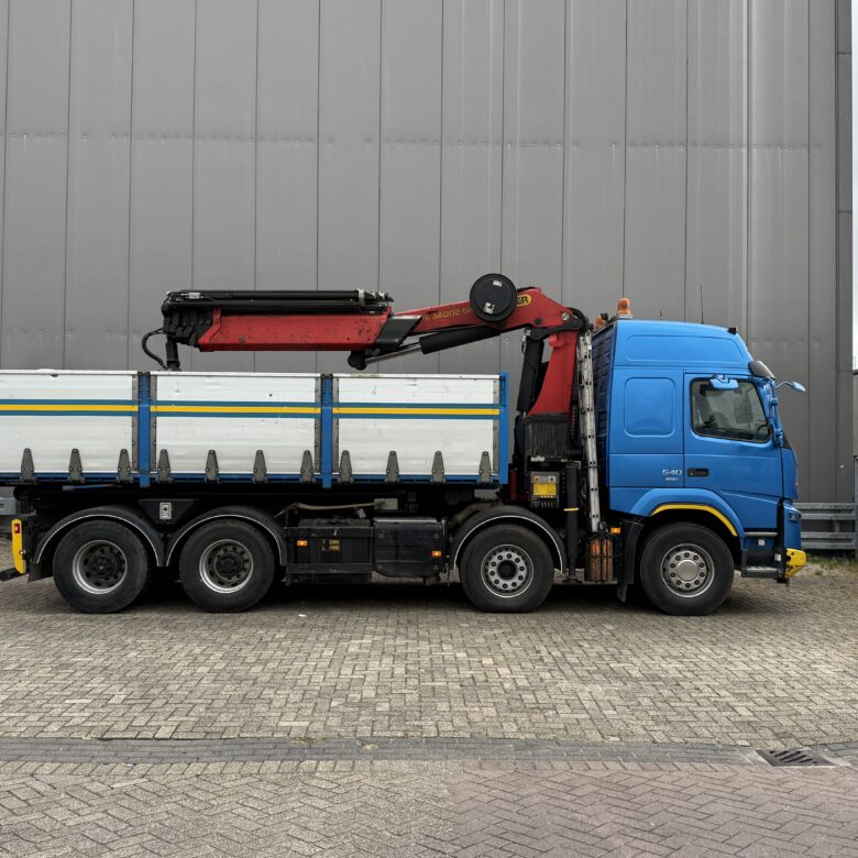 Volvo FMX540 8X4 3-side cable-system/tipper with Palfinger PK34000-SH E - Image 3