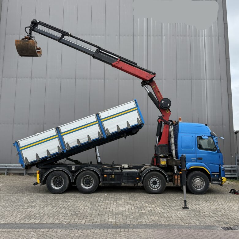 Volvo FMX540 8X4 3-side cable-system/tipper with Palfinger PK34000-SH E - Image 4