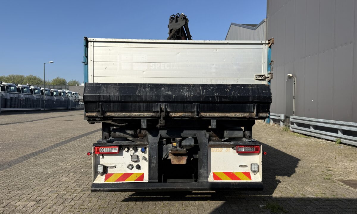 Volvo FMX540 8X4 3-side tipper with Palfinger PK34000-SH E - Image 13