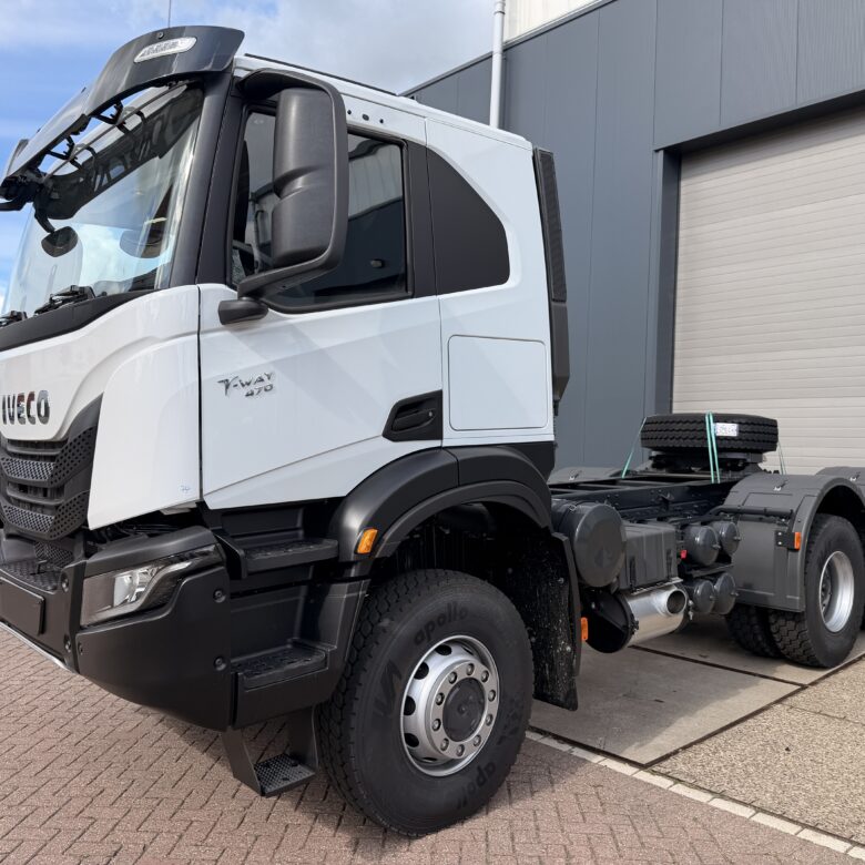Iveco New and Unused Iveco T-Way 470 - 6x6 - Euro 3 - Image 6