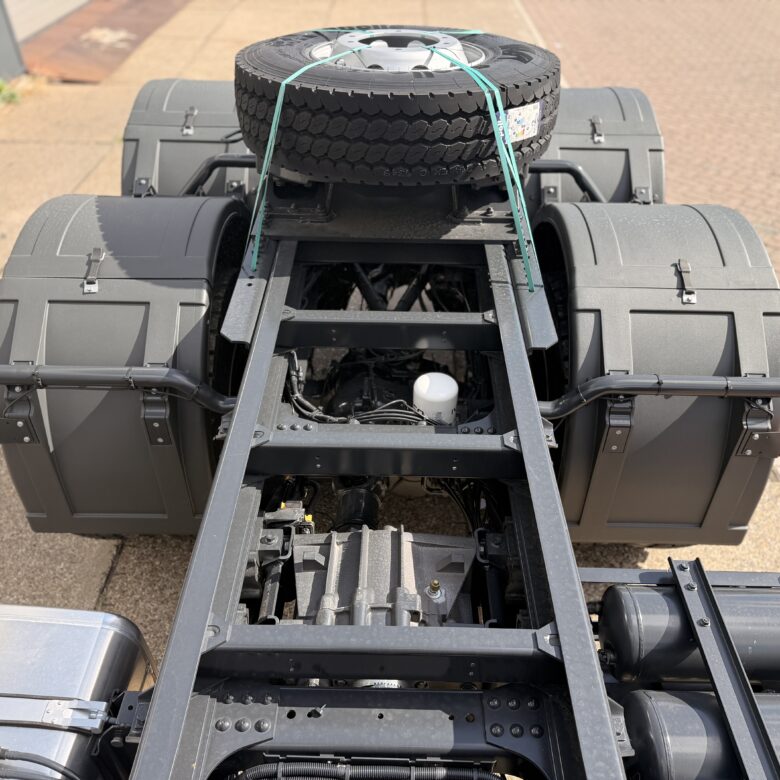 Iveco New and Unused Iveco T-Way 470 - 6x6 - Euro 3 - Image 11