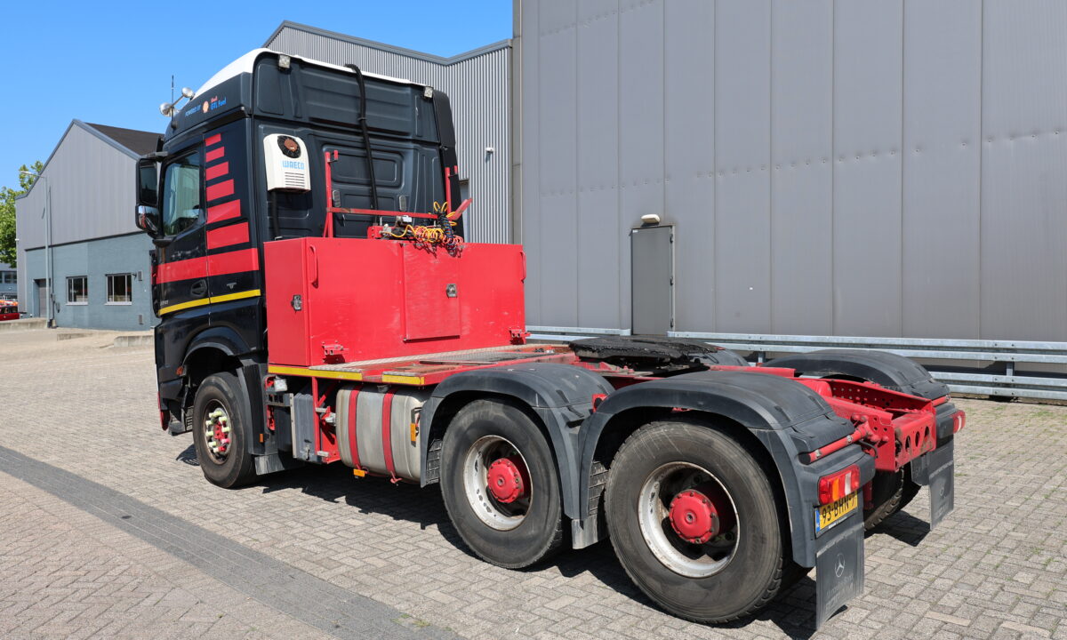 Mercedes Arocs 3358 S 6x4 - 180t Heavy transport - Image 3