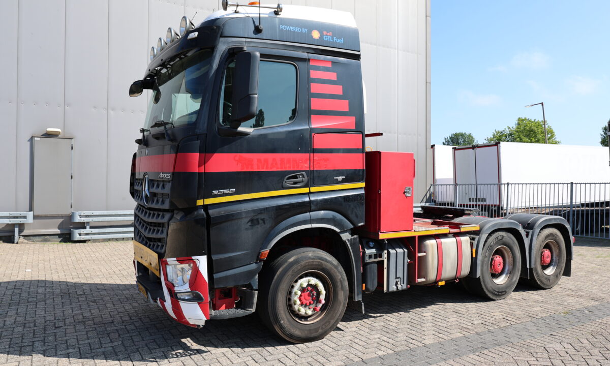 Mercedes Arocs 3358 S 6x4 - 180t Heavy transport - Image 2