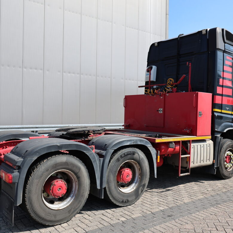 Mercedes Arocs 3358 S 6x4 - 180t Heavy transport - Image 6