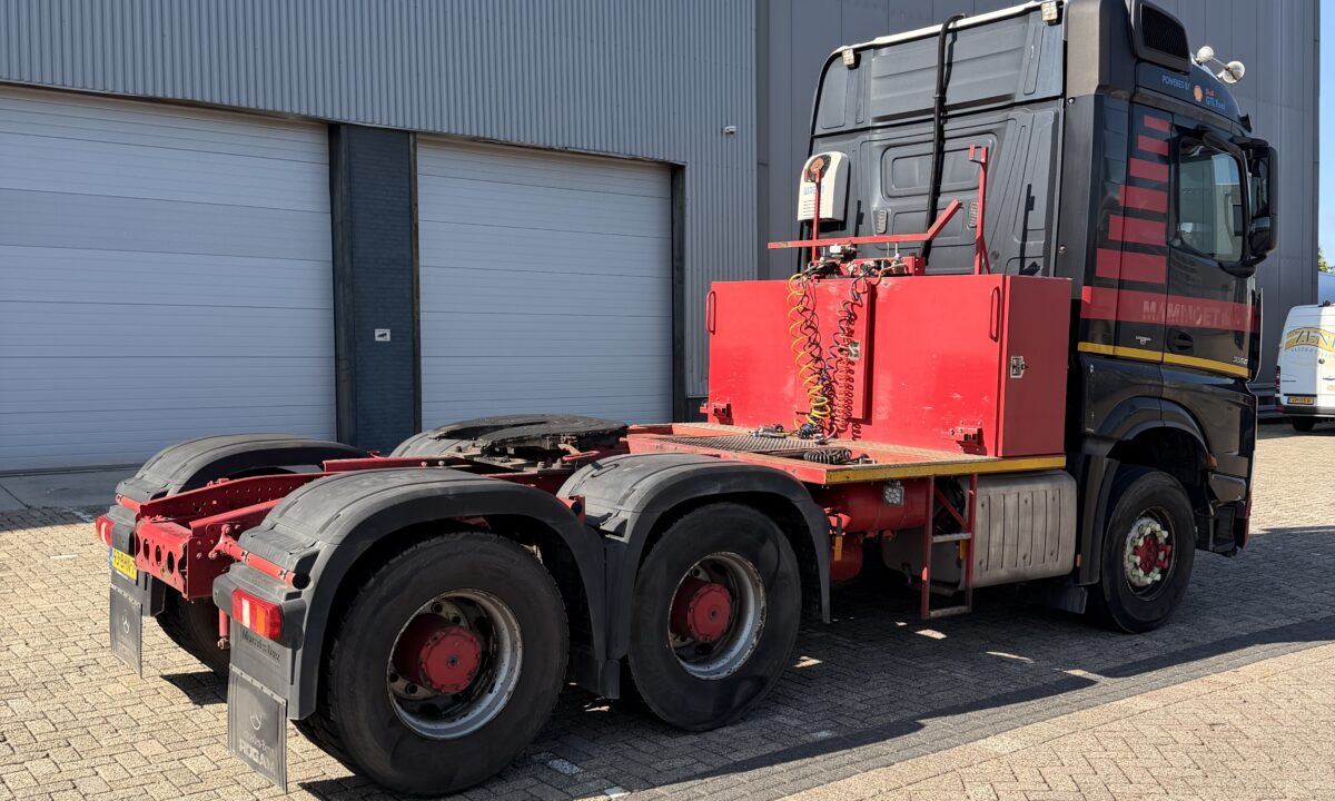 Mercedes Arocs 3358 S 6x4 - 180t Heavy transport - Image 8