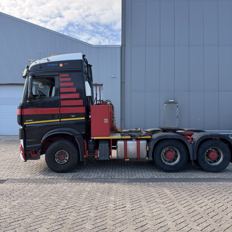 Mercedes Arocs 3358 S 6x4 - 180t - Image 1