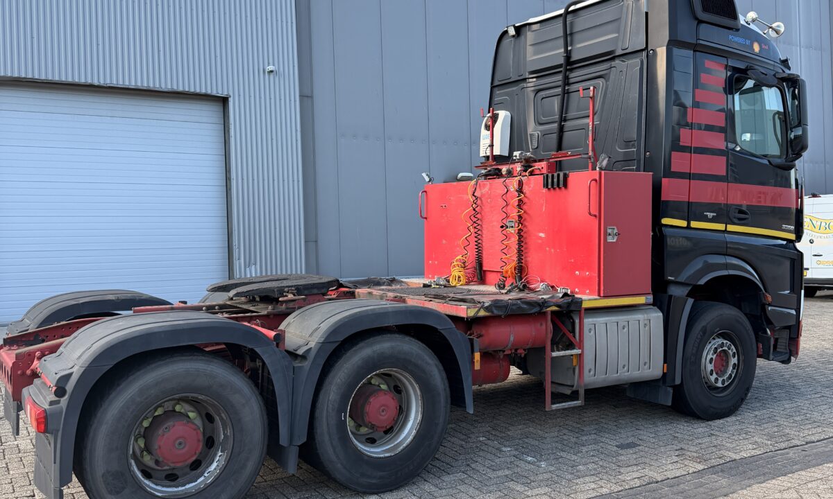 Mercedes Arocs 3358 S 6x4 - 180t Heavy transport - Image 8