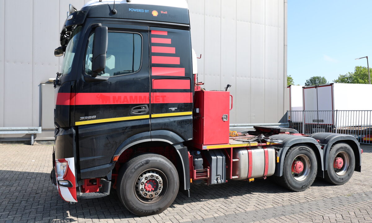 Mercedes Arocs 3358 S 6x4 - 180t Heavy transport - Image 3