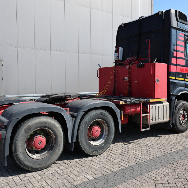 Mercedes Arocs 3358 S 6x4 - 180t Heavy transport - Image 9