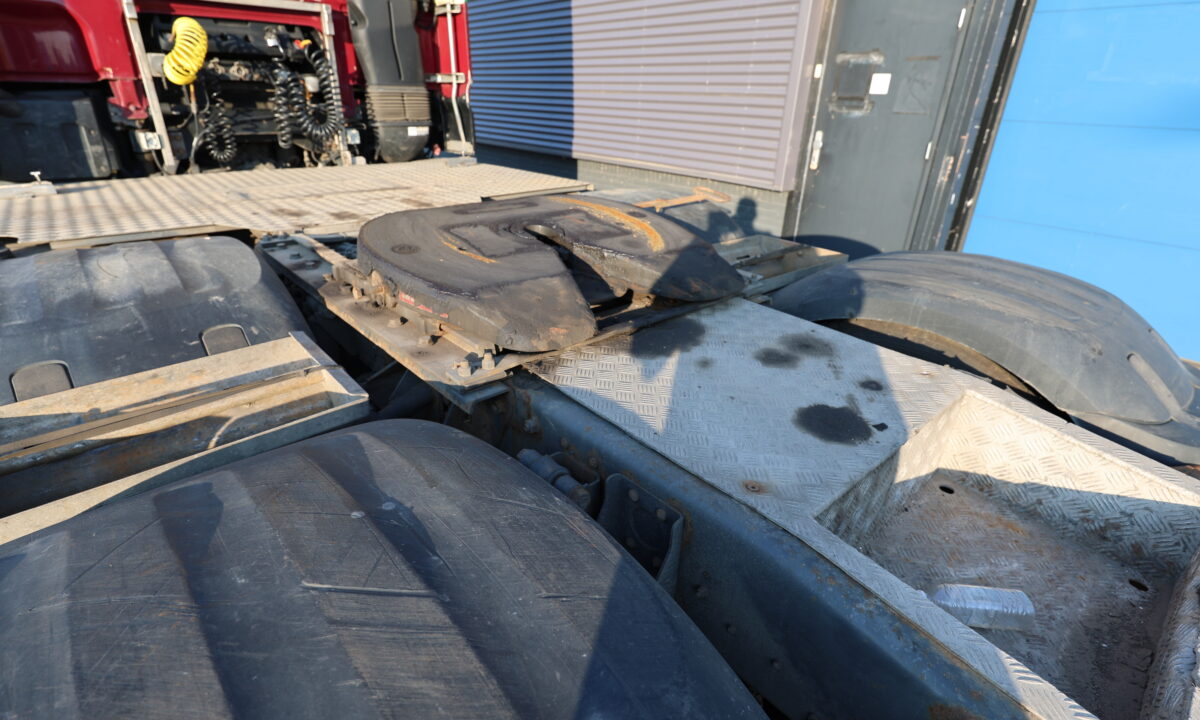 DAF  XF460, 6x2. Manual Gearbox - Image 11
