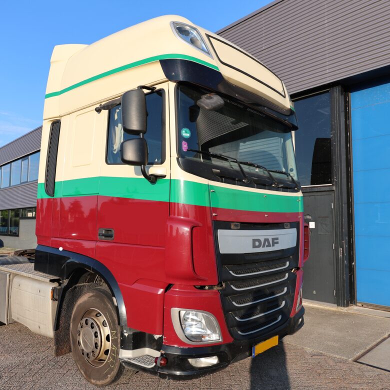 DAF  XF460, 6x2. Manual Gearbox - Image 11
