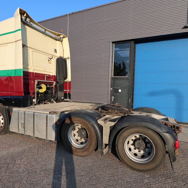 DAF  XF460, 6x2. Manual Gearbox - Image 3